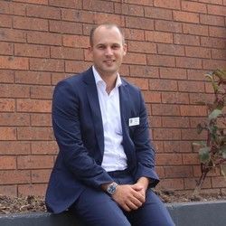 Peter Ellis, Principal